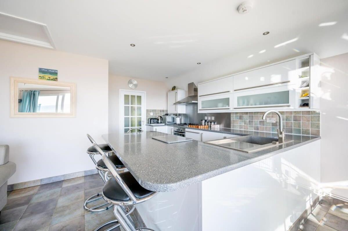 Villa Family Haven By The Waves Direct Beach Access Pevensey Exterior foto