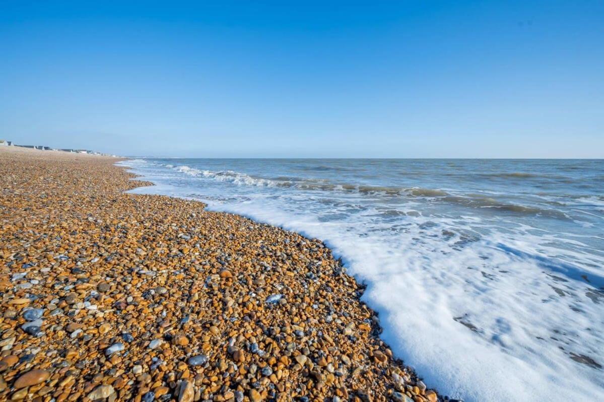 Villa Family Haven By The Waves Direct Beach Access Pevensey Exterior foto